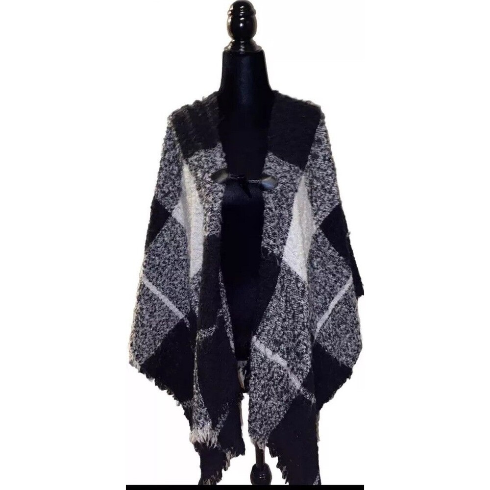 Maurices Womens Sweater Plaid Blanket Kimono Black & White One Size Fits All